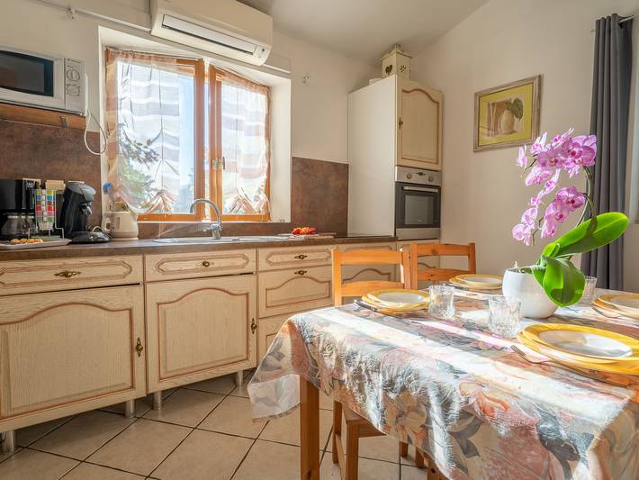Location de vacances pour 6 personnes, avec terrasse et jardin à Hyeres - 2