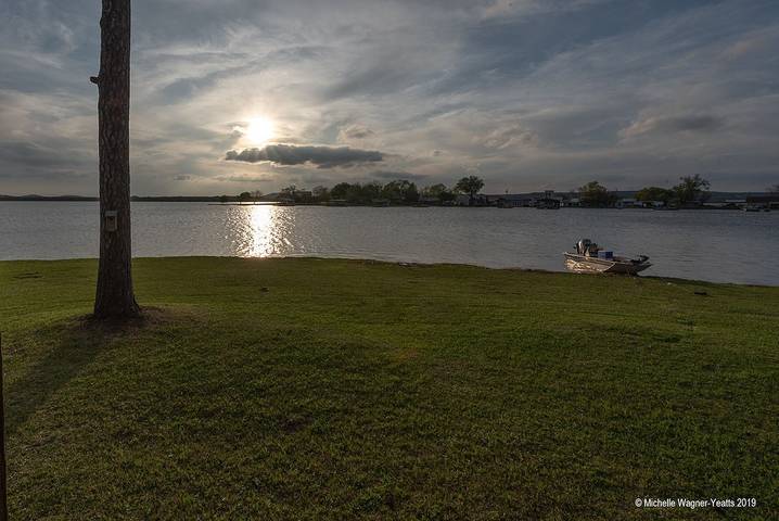 Vacation rental for 6 people, with yard in Possum Kingdom Lake