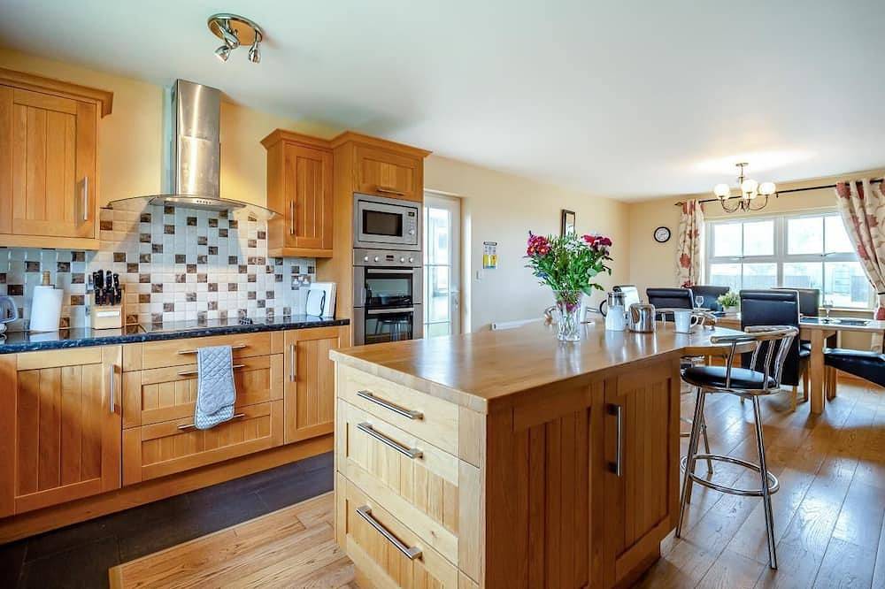 4 Bed in Schull (oc-ii09887) in County Cork
