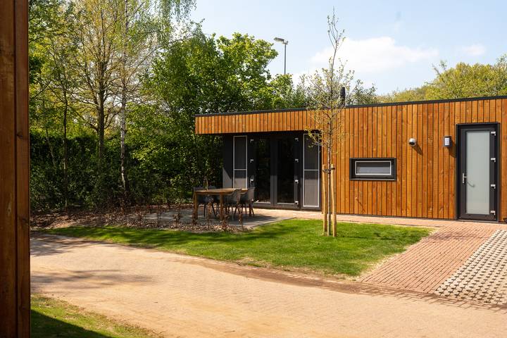 Lodge voor 4 personen, met balkon/terras en terras in Overijssel