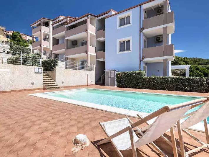 Ferienwohnung für 4 Personen, mit Terrasse und Pool