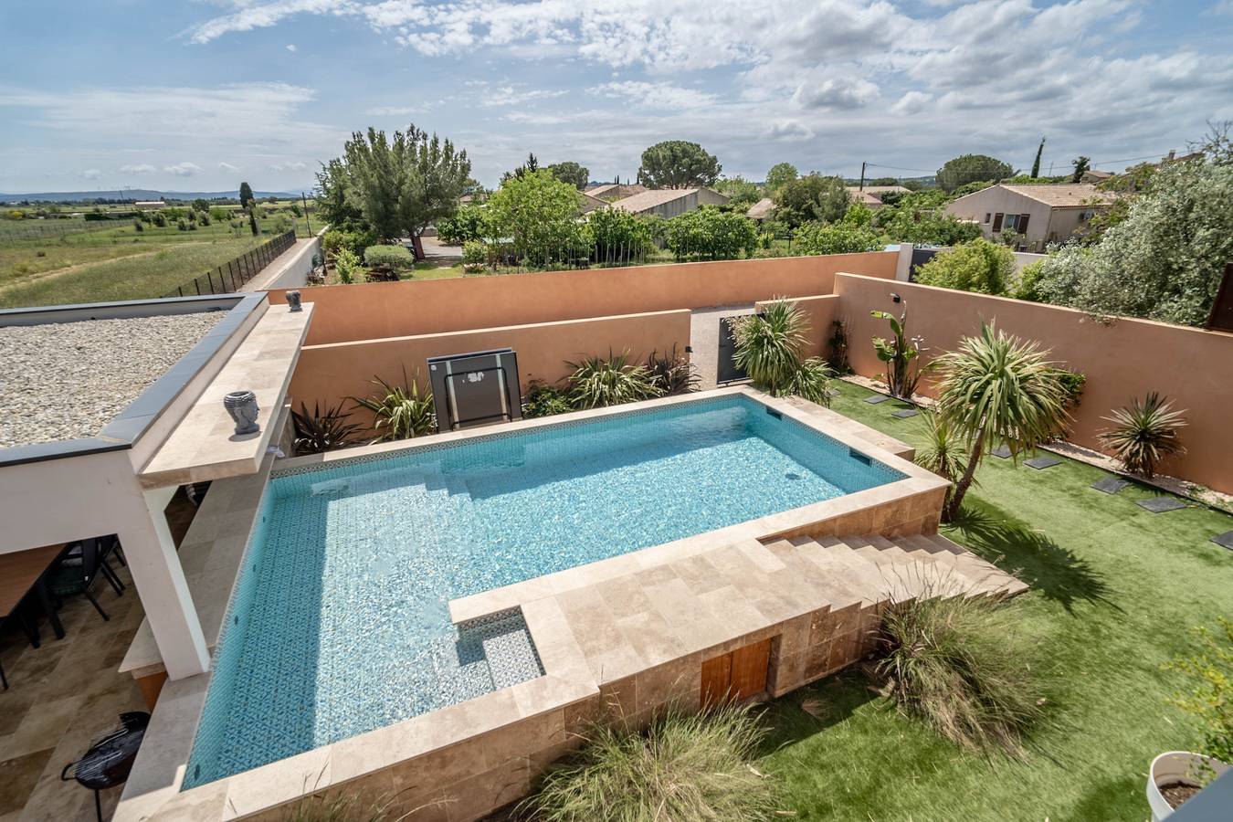 Villa Nina avec vue sur la montagne, Wi-Fi et climatisation in Mirepeisset, Côte méditerranéenne (France)