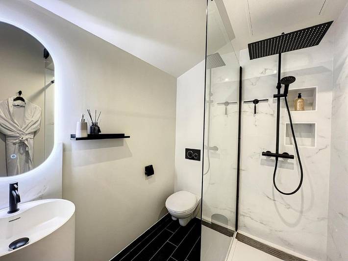 Gîte pour 2 personnes, avec jacuzzi dans Saint-Étienne - 3