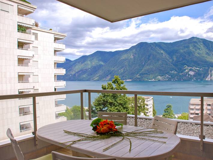 Ferienwohnung für 3 Personen, mit Balkon und Ausblick sowie Seeblick in Lugano - 2
