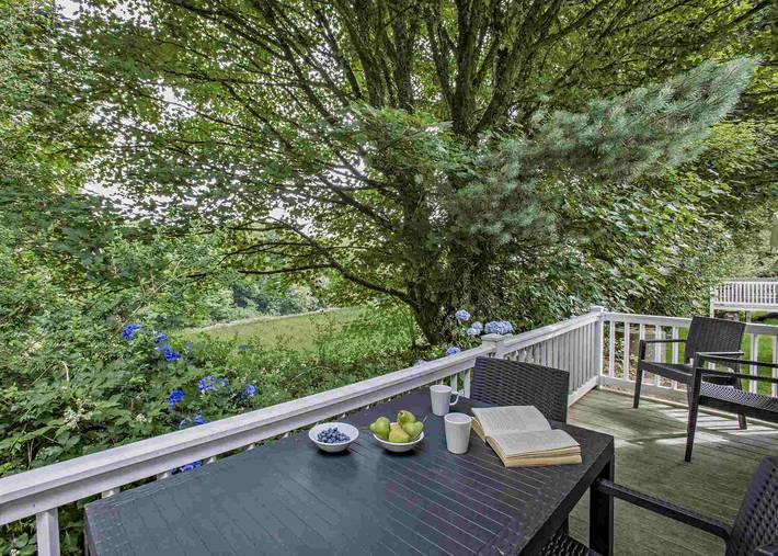 Prestige Lodge with parking, ensuite & decking in Bowness-on-Windermere, Lake District