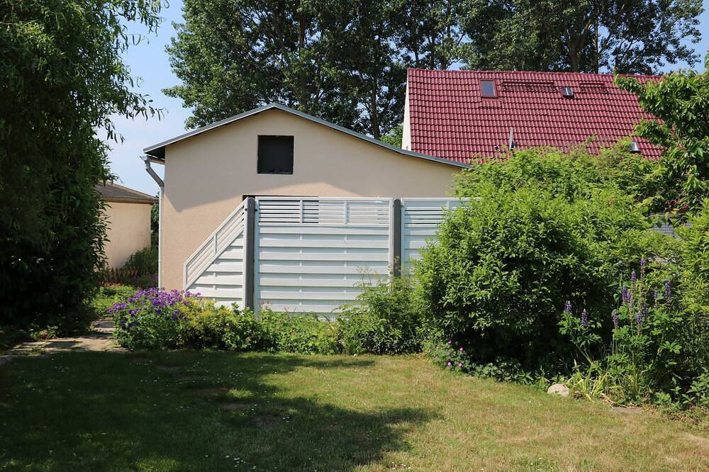 Ganze Wohnung, Ferienwohnung Bodden - Blick aufs Wasser - Ferienwohnungen Polchow - direkt am in Polchow, Glowe