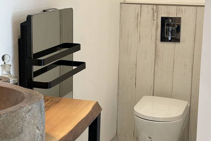 Appartement entier, Petit Mazet avec extérieur, piscine, climatisation. in Cheval-Blanc, Parc naturel régional du Luberon