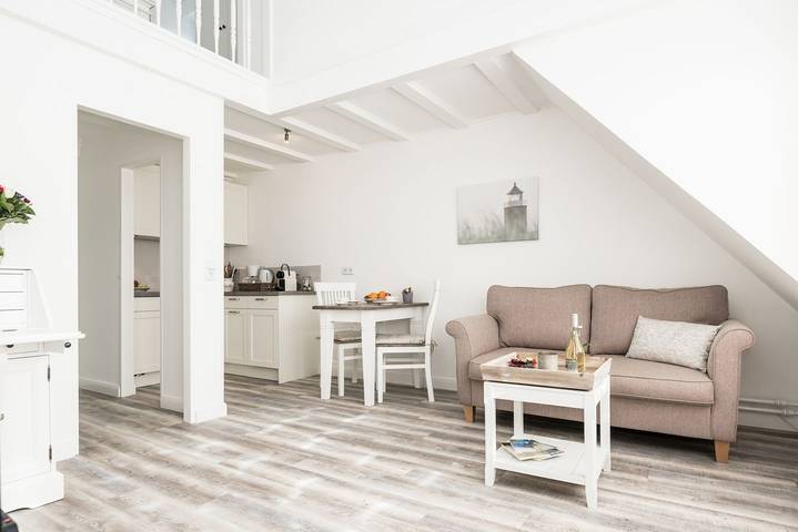 Ganze Wohnung, Komfortable Ferienwohnung in Westerland mit moderner Ausstattung und Parkplatz in Westerland, Sylt (Gemeinde)