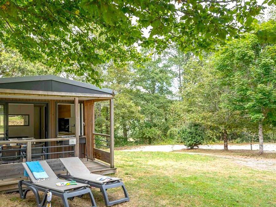Camping Les Gorges Du Chambon - Ciela Village - Mobilheim 4 personen - Ciela Privilège Bay - 2 Schlafzimmer - Grill in Eymouthiers, Regionaler Naturpark Périgord-Limousin
