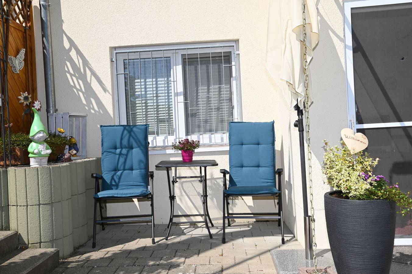 Ganze Ferienwohnung, Ferienwohnung "Ulrike" - 2-Zimmer-Fewo, Du/Wc, Terrasse, 49 qm, Eg in Gaienhofen, Untersee