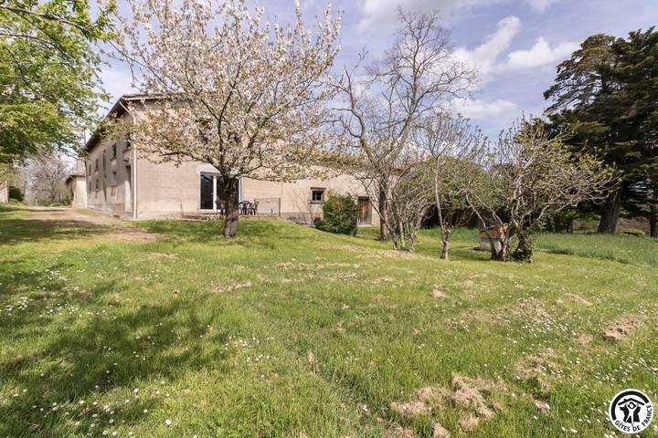 Gîte pour 5 personnes, avec jardin dans Saiguède