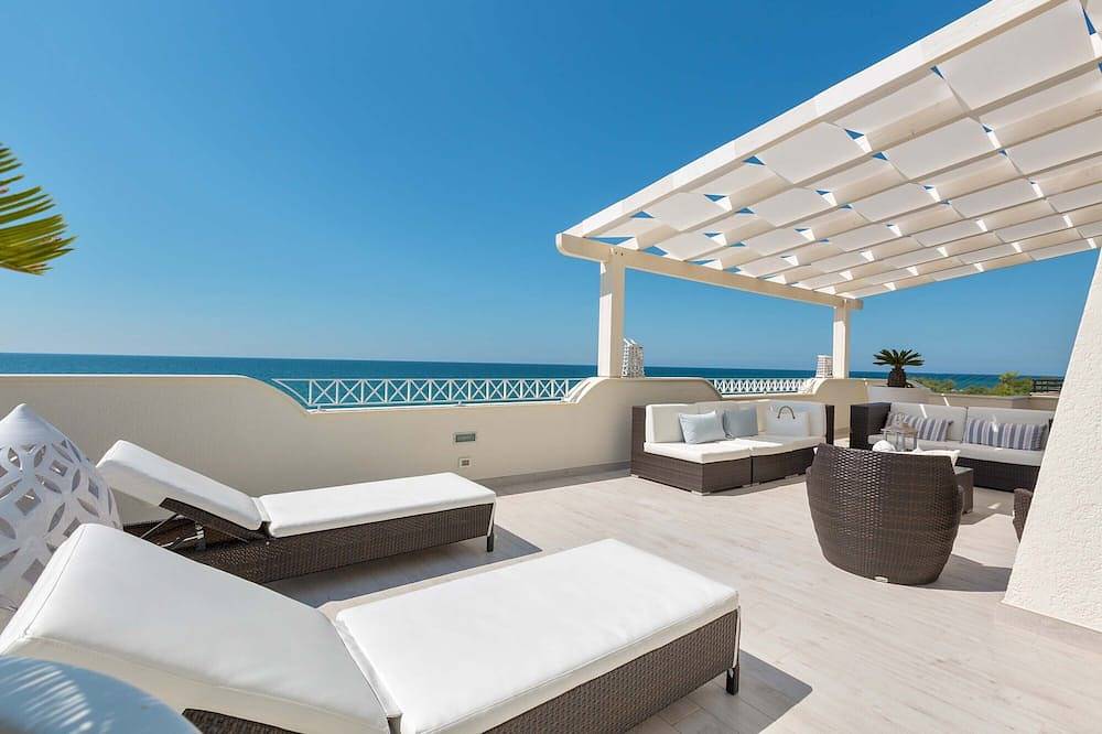 Entire apartment, L'Attico di Alessia by Perle di Puglia in Campomarino (Apulia), Gulf of Taranto