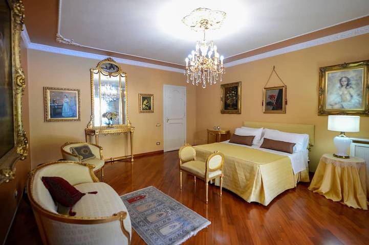 Piscina Jacuzzi esterna riscaldata | Villa di lusso con piscina privata e pineta in Partinico, Provincia di Palermo