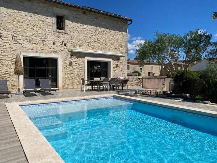 Location de vacances pour 8 personnes, avec jardin et piscine à Beaucaire - 3