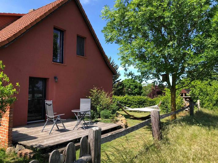 Ferienwohnung für 4 Personen, mit Terrasse und Garten sowie Ausblick, kinderfreundlich - 1