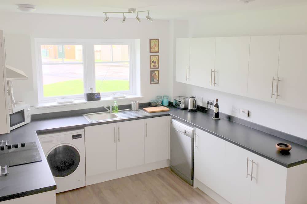 Entire apartment, \"Ventoux\" - modern 80sq/m Apartment near amenities in Aviemore, Highlands