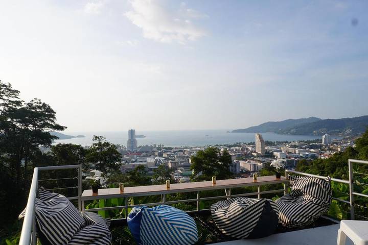 Ferienwohnung für 2 Personen, mit Garten und Ausblick sowie Pool in Phuket