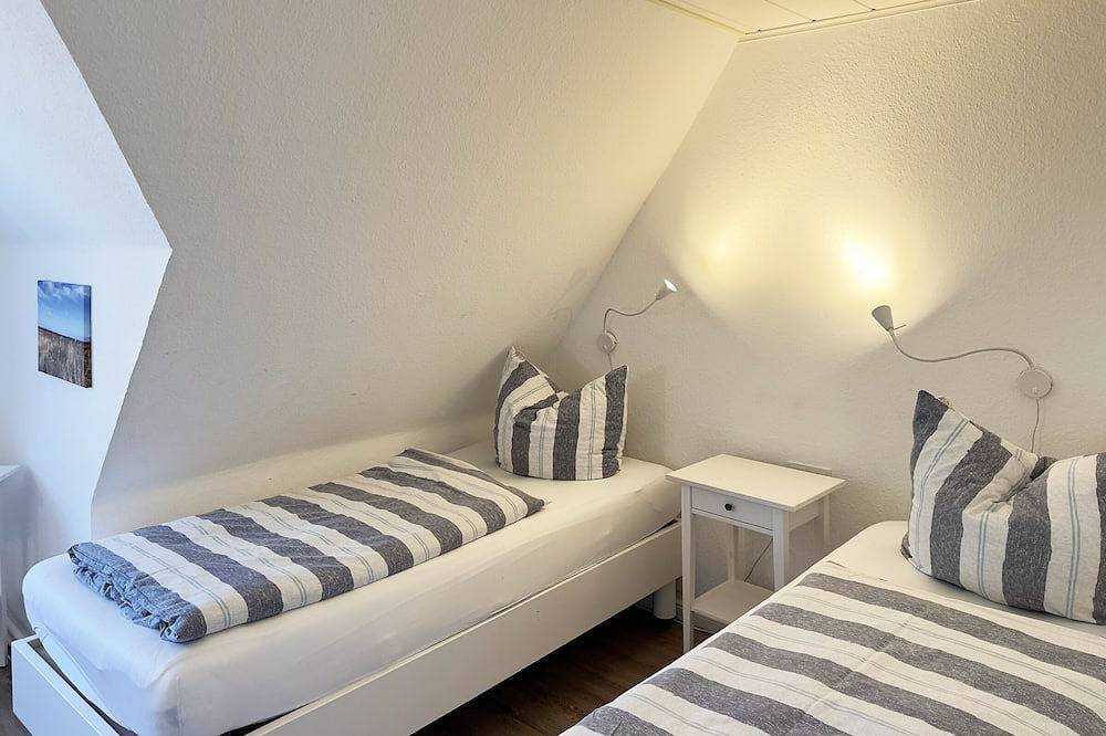 Ganze Wohnung, Haus Frisia Ferienwohnung Frisia 5 mit Garten, Wlan & nur 500 m zum Meer in Norddorf, Amrum