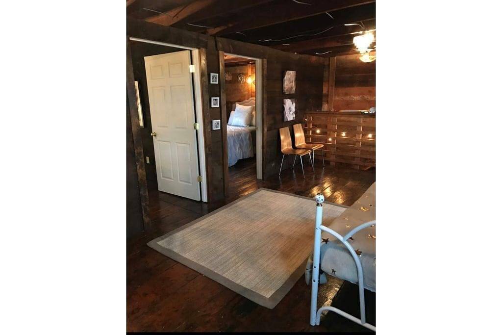 The General's Hideaway near Gettysburg Battlefields, Wineries, Skiing & Hiking less than a mile from the Cashtown Inn in Adams County (PA)