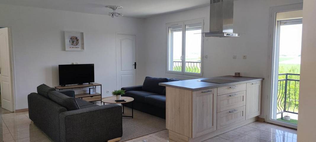 Gîte pour 6 personnes, avec jardin et vue, animaux acceptés à Saint-Marcan - 4