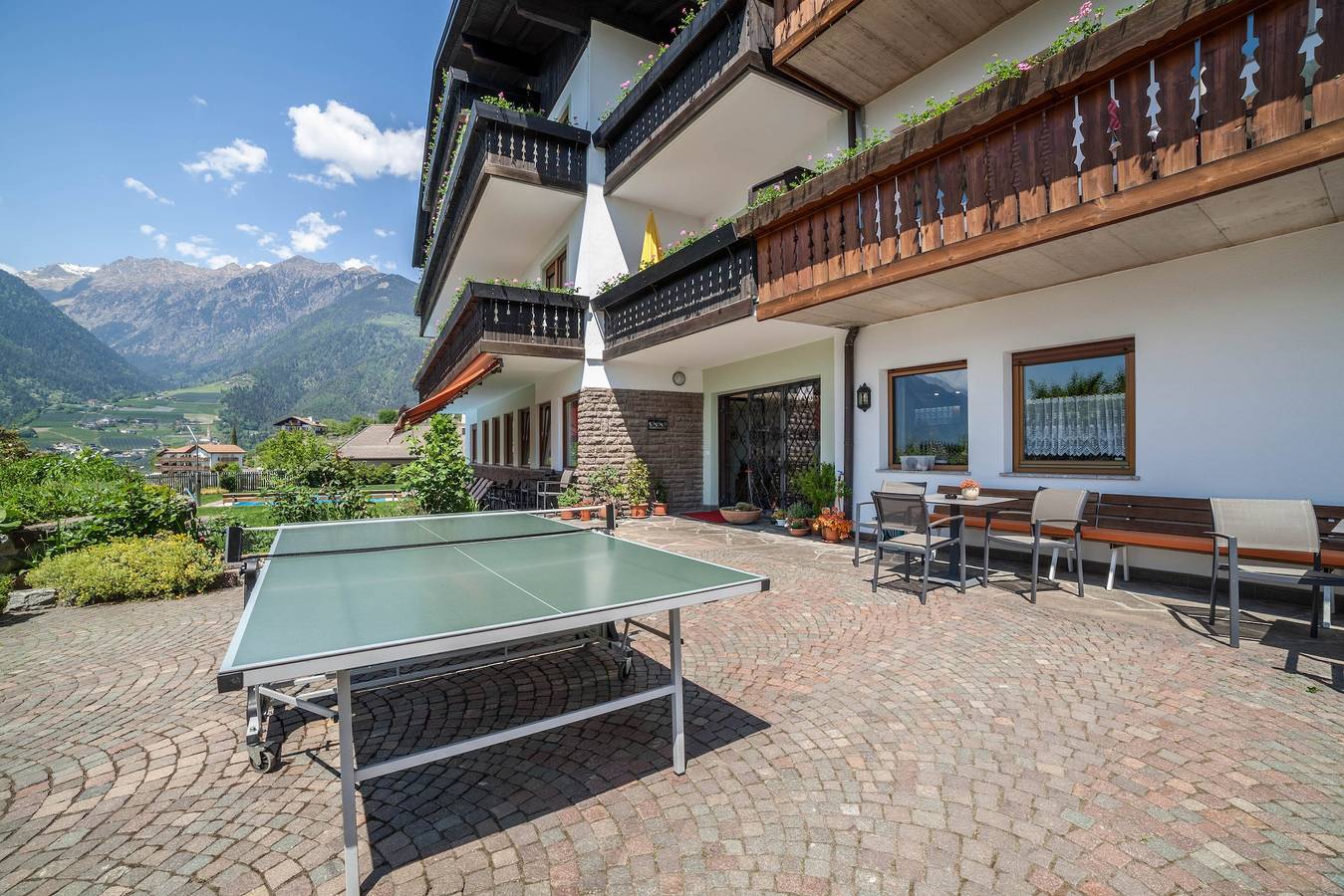 Ganze Wohnung, Ferienwohnung "Gartenheim Elisabeth" mit Bergblick, Gemeinschaftspool & Wlan in Schenna, Sarntaler Alpen