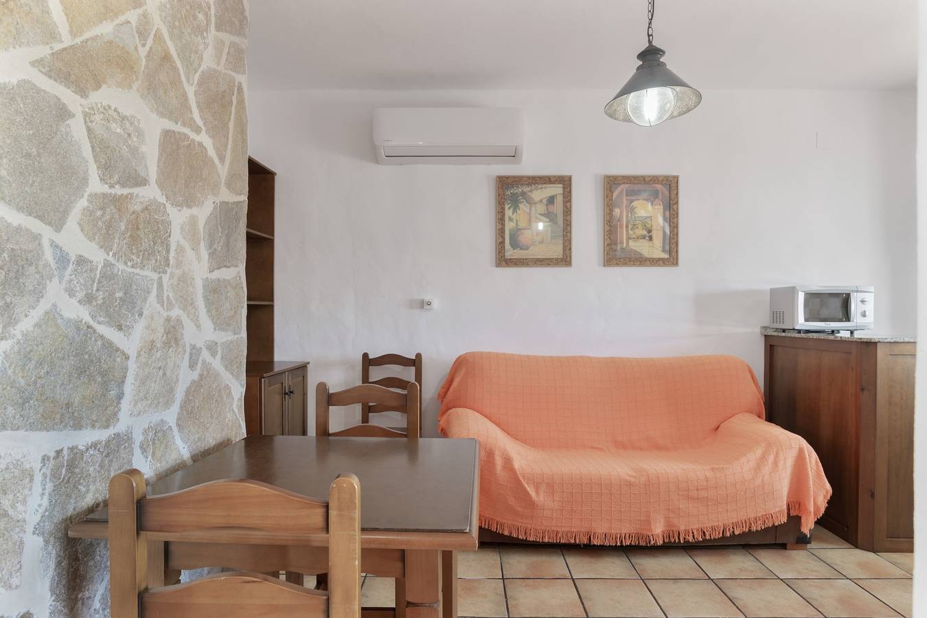 Casa de vacaciones 'Preciosa Casa En Conil' con terraza privada, Wi-Fi y aire acondicionado in Conil de la Frontera, Costa de la Luz