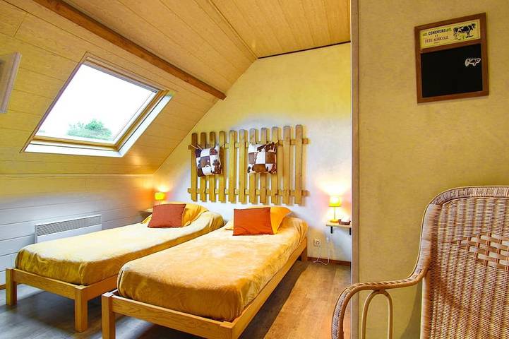 Chambre d’hôte pour 4 personnes, avec jardin à Teurthéville-Bocage