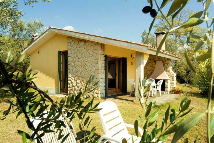 Location de vacances pour 4 personnes, avec jardin ainsi que balcon et piscine à Garde - 3