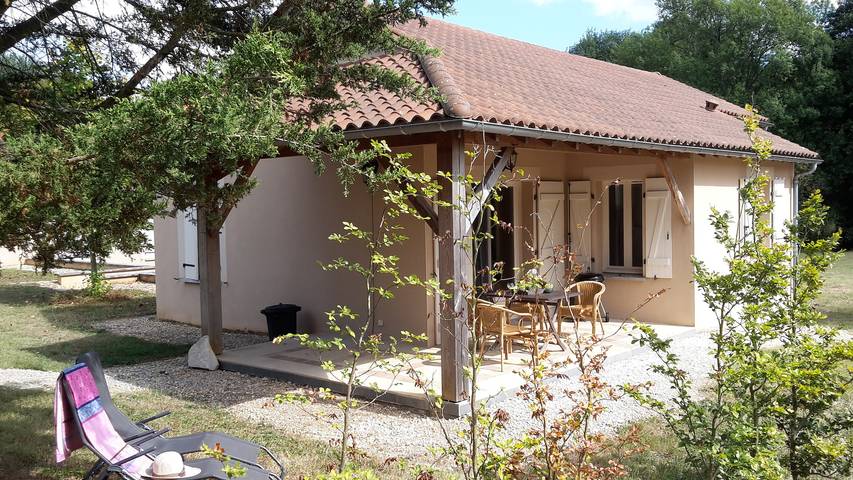 Gîte pour 8 personnes, avec piscine, adapté aux familles