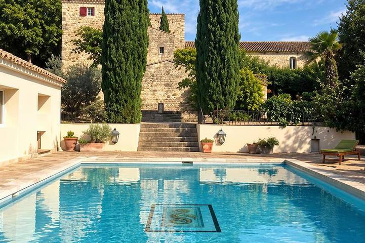Gîte pour 12 personnes, avec Jardin à Castelnau-Valence