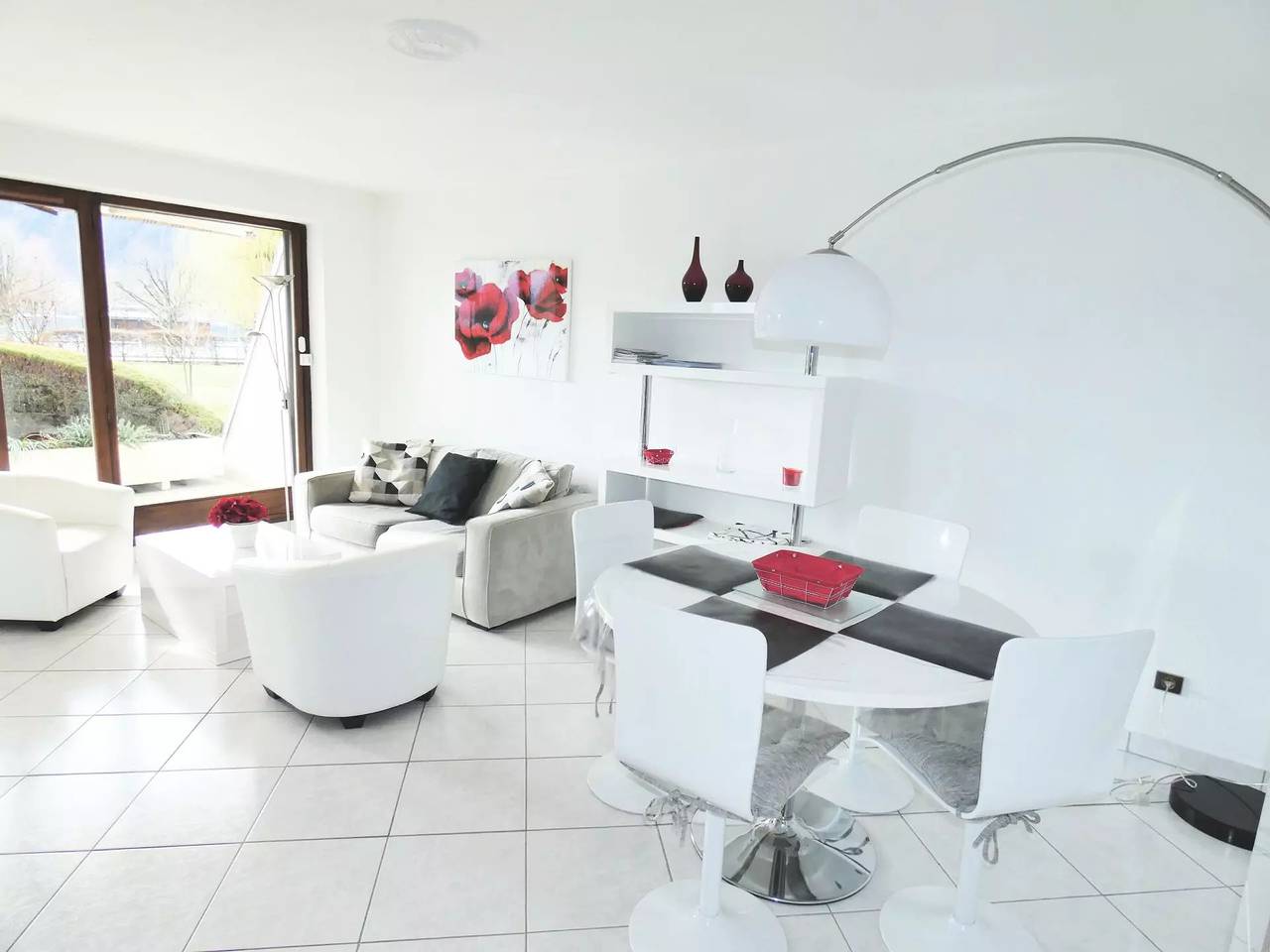 Appartement entier, Moderne et lumineux avec belle vue sur le lac ! in Aix-les-Bains, Région de Chambéry