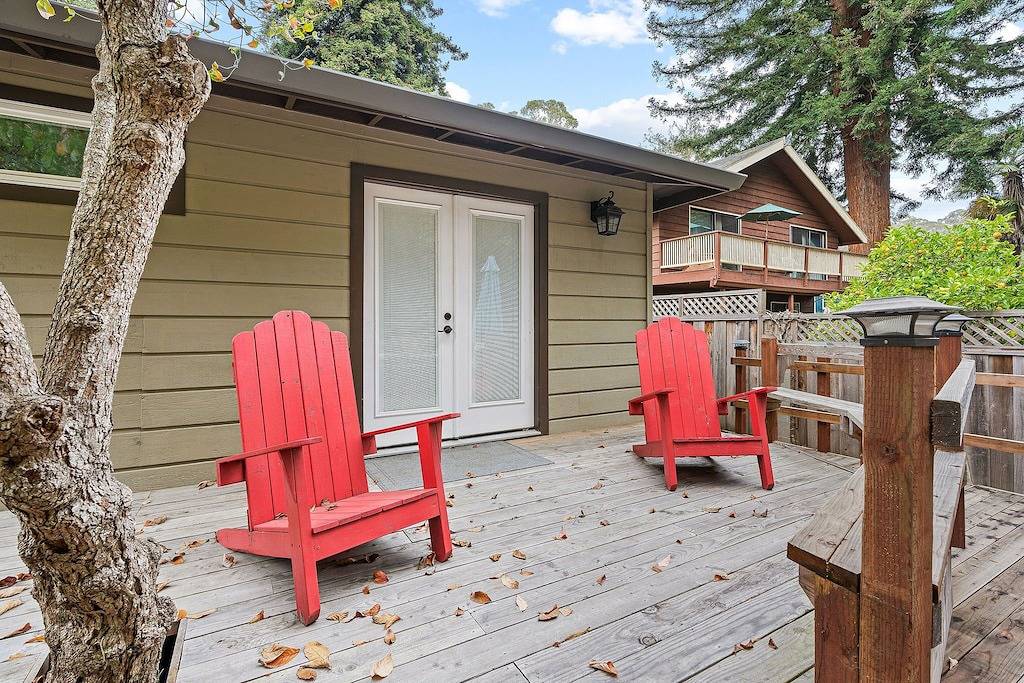Pot Belly Beach House! Das Beste aus beiden Welten, Sie haben nicht nur den Strand, Sie sind auch von wunderschönen Wäldern umgeben! in Capitola, Santa Cruz County