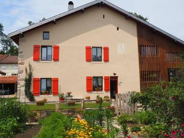Chambre d’hôte pour 2 personnes, avec jardin ainsi que terrasse et vue dans Archettes