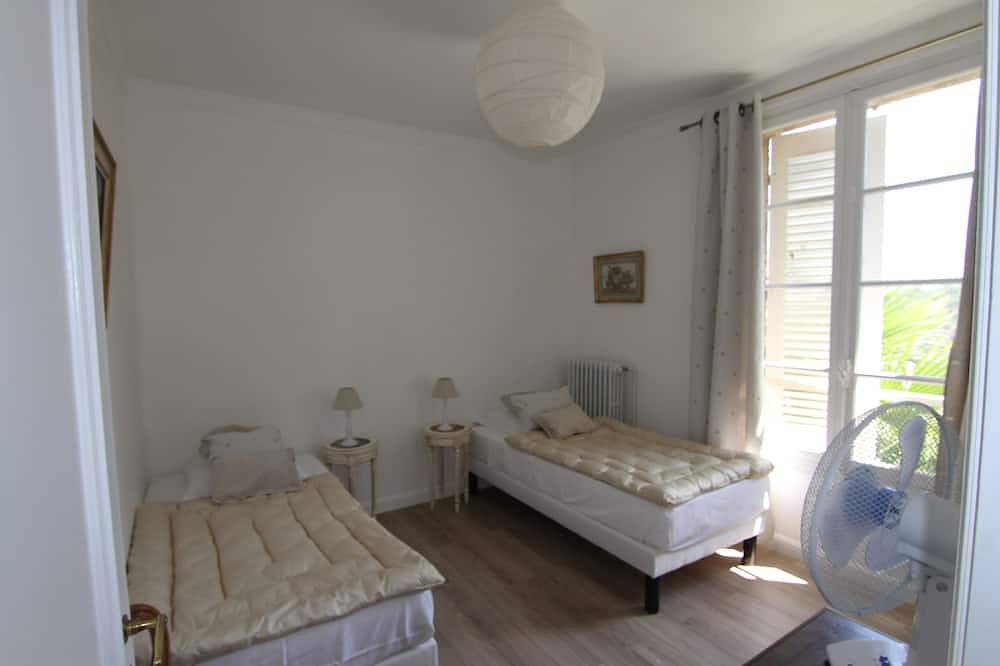 The house in the woods with swimming pool between Verdon and the Mediterranean in Trans-en-Provence, Draguignan region