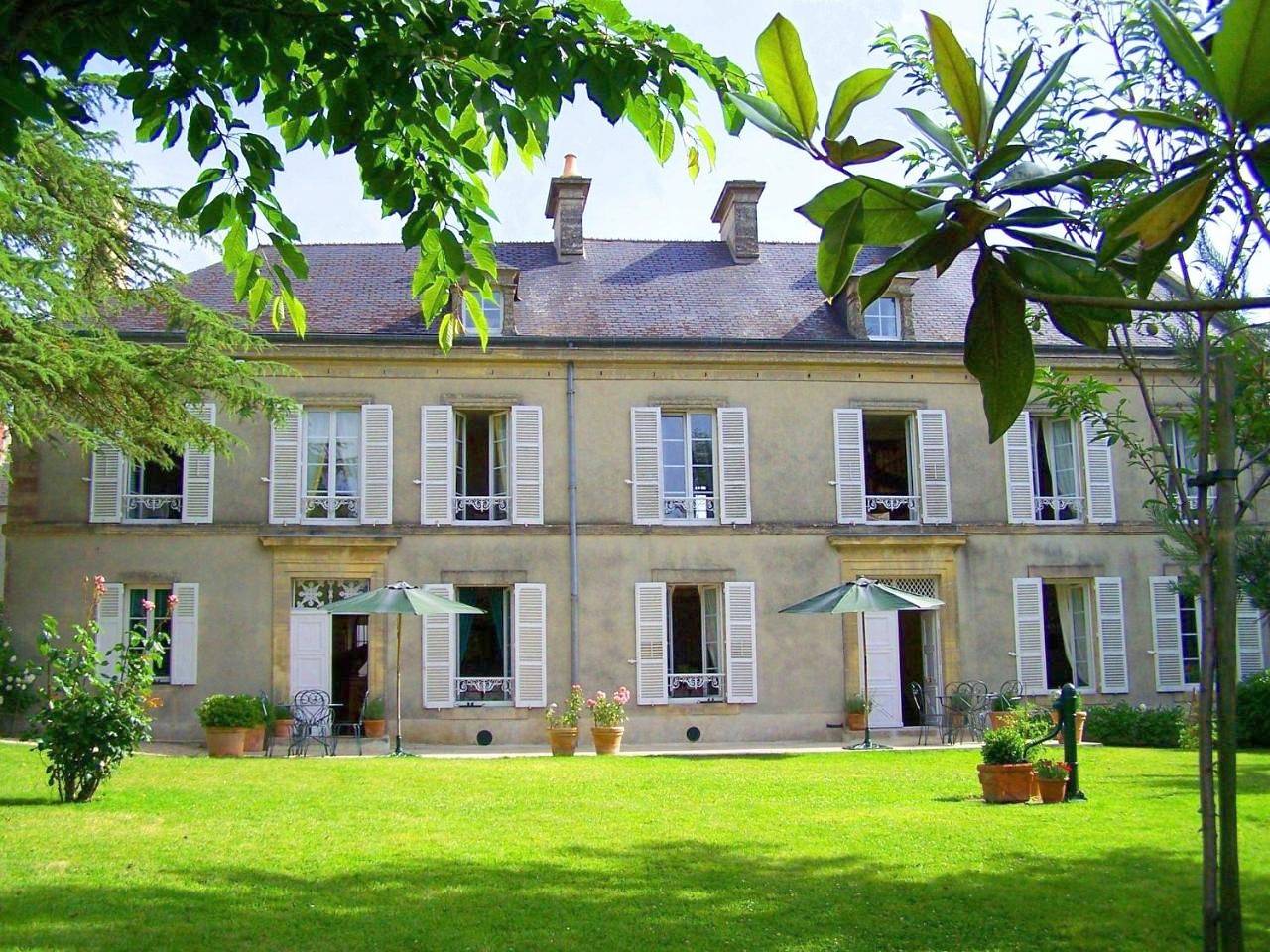 Queen Room with Garden View in Bayeux, Région de Bayeux