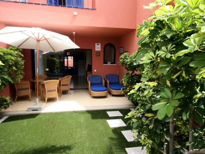 Villa for 3 people, with balcony and pool - 1