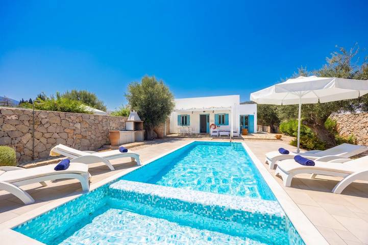 Ferienhaus für 4 Personen, mit Meerblick und Terrasse sowie Garten und Kinderpool