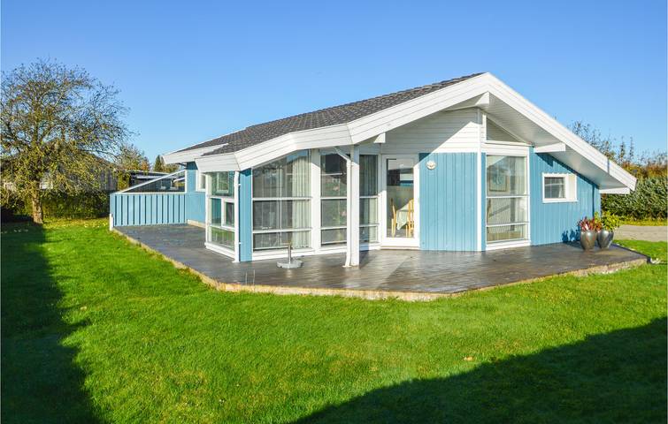 Ferienhaus für 7 Personen, mit Terrasse und Whirlpool sowie Garten und Sauna in Hejlsminde