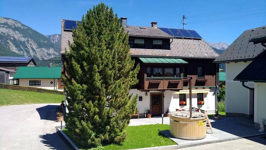 Hütte für 15 Personen, mit Terrasse in Haus