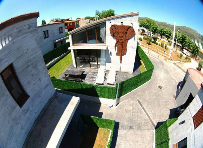 Location de vacances pour 4 personnes, avec piscine ainsi que jardin et terrasse dans Cabárceno - 3