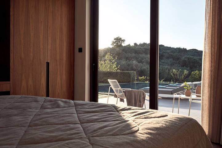 Drallos Luxury Villa - Private Heated Pool & Large Groups in Alykes, Zante