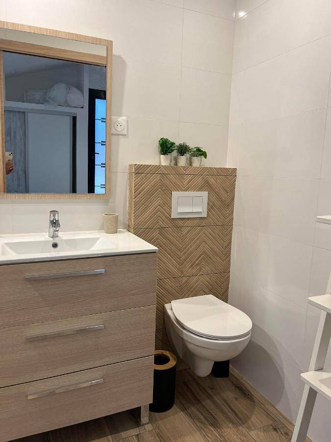 Appartement de vacances entier, Chambre indépendante avec jardin - 100m de la mer in Langrune-sur-Mer, Région de Caen