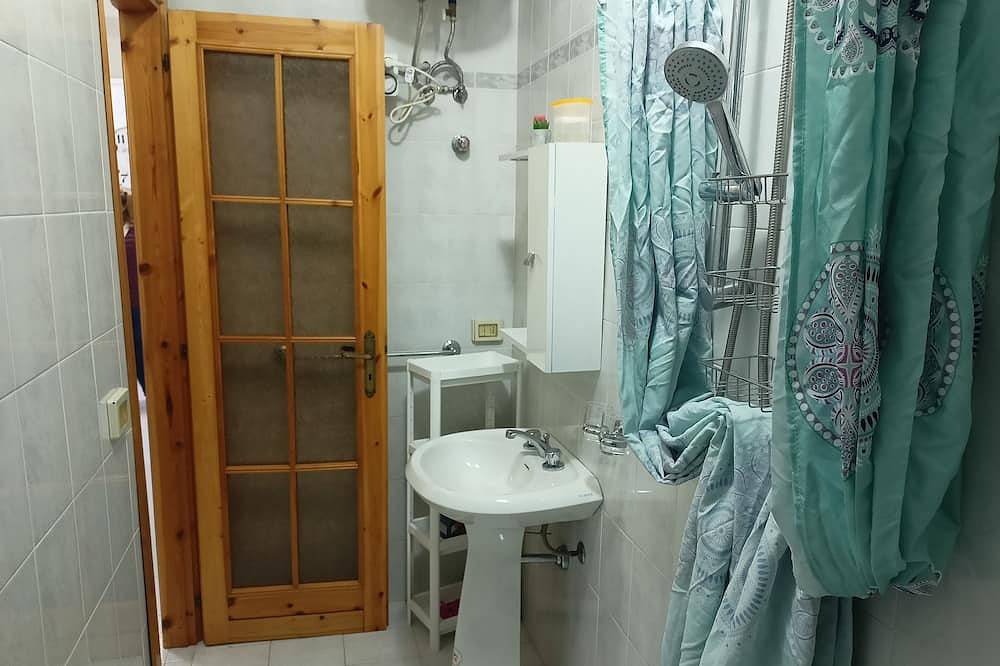 Entire apartment, 70sqm furnished apartment 600m from the Sea in Scalea, Tyrrhenian Coast Kalabria