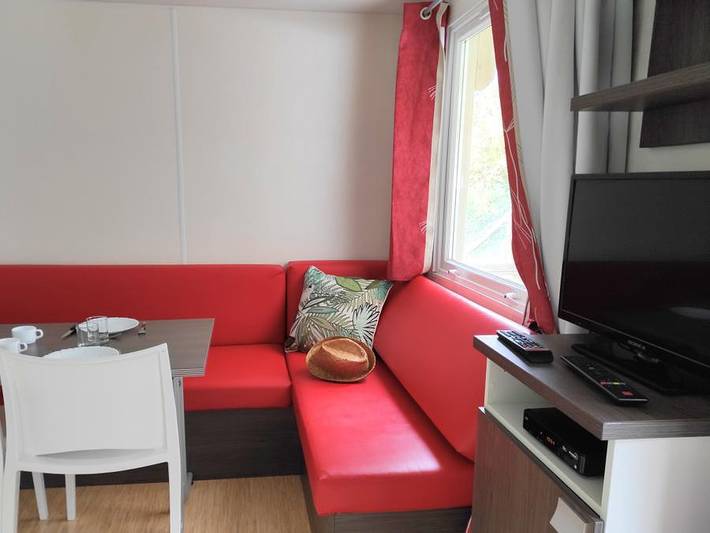 Camping pour 2 personnes, avec bassin pour enfant et terrasse à Saint-Hilaire-de-Riez - 4