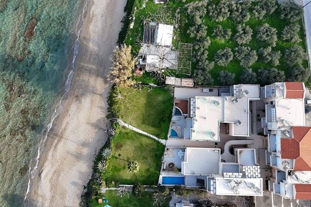 Ganze Wohnung, Adelphes Beachfront Apartment in Kalyves, Chania und Umgebung