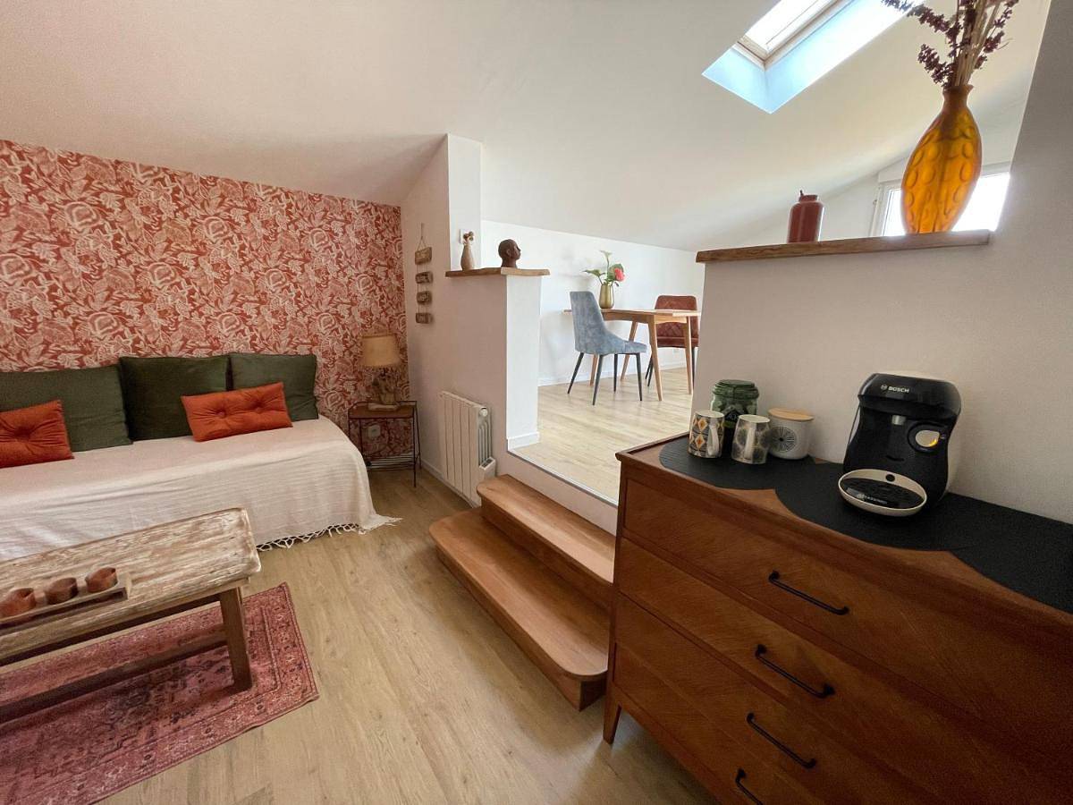 King Room with Pool View in Sainte-Soulle, Région de La Rochelle