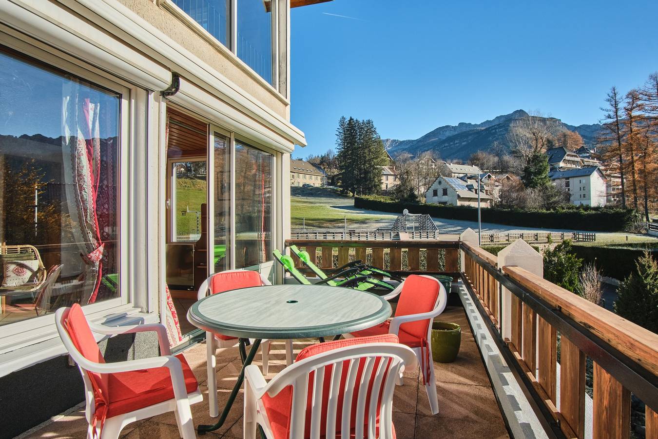 Appartement entier, Appartement 'Le Chalet De Suzon' avec vue sur les montagnes, Wi-Fi et climatisation in Villard-de-Lans, Parc naturel régional du Vercors