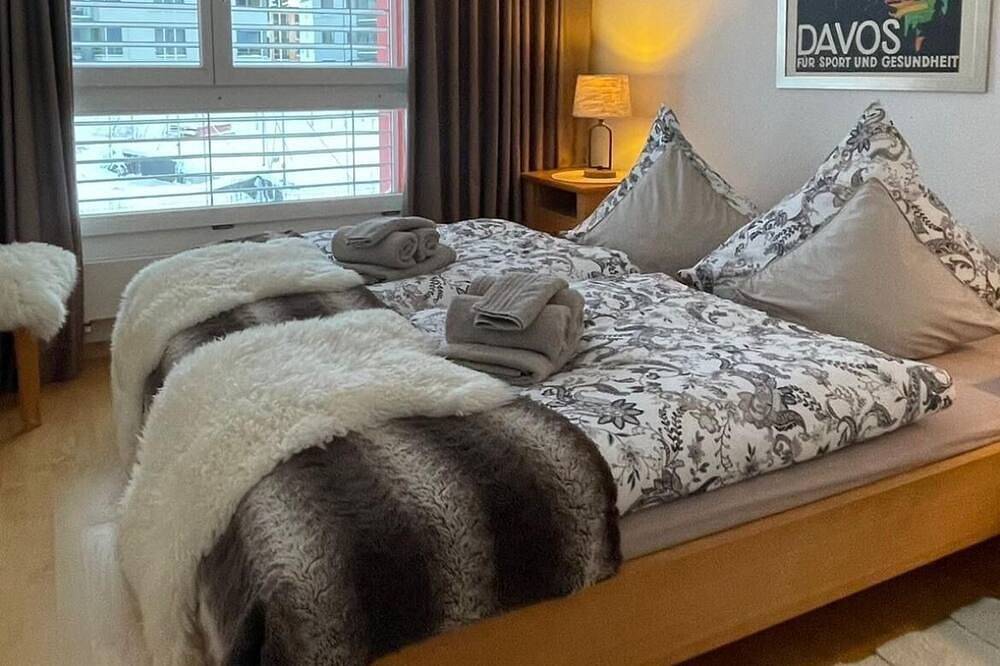 Ganze Wohnung, Familienfreundliche Traumferienwohnung in bester, ruhiger Lage in Davos-Dorf in Flüelapass, Davos