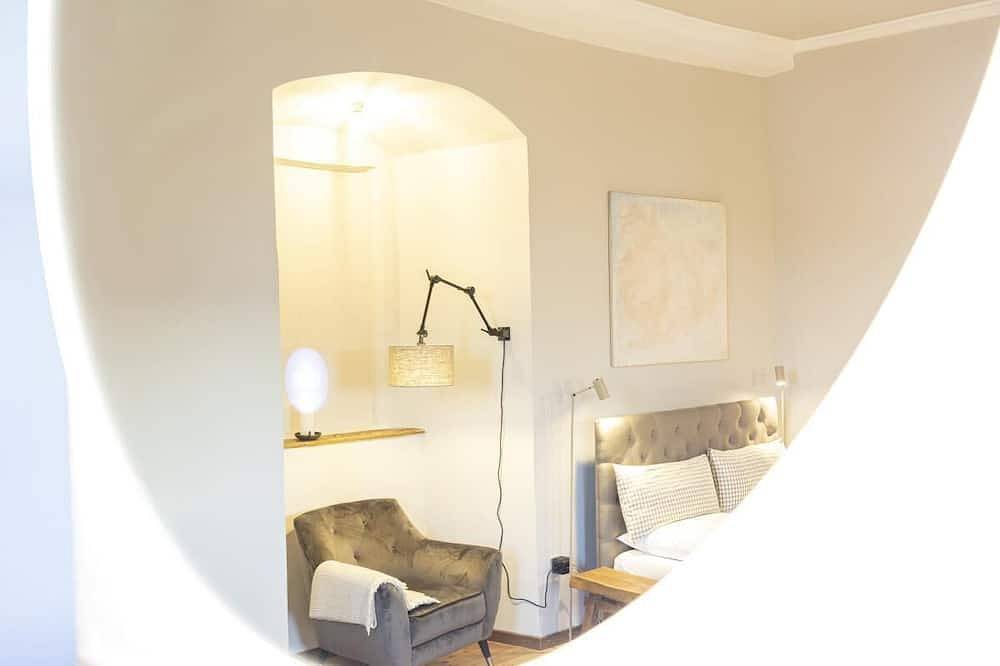 Der historische Schlossturm in Kirchberg besticht mit spektakulärem Ausblick, Parkett, Stuck und modernem Interieur in Kirchberg an der Jagst, Hohenlohe