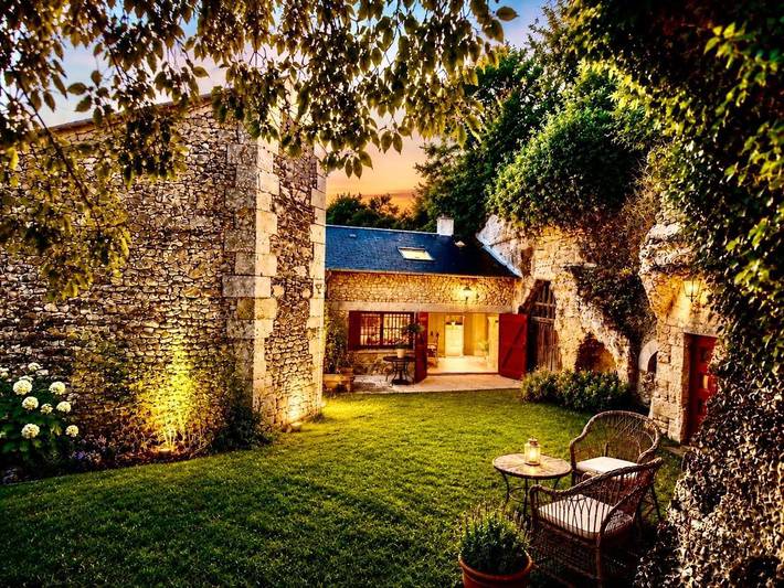 Location de vacances pour 5 personnes, avec Balcon et Terrasse ainsi que Jardin et Vue à Chissay-en-Touraine